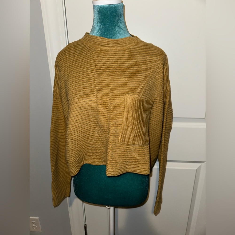 Mustard sweater shirt 💛✨